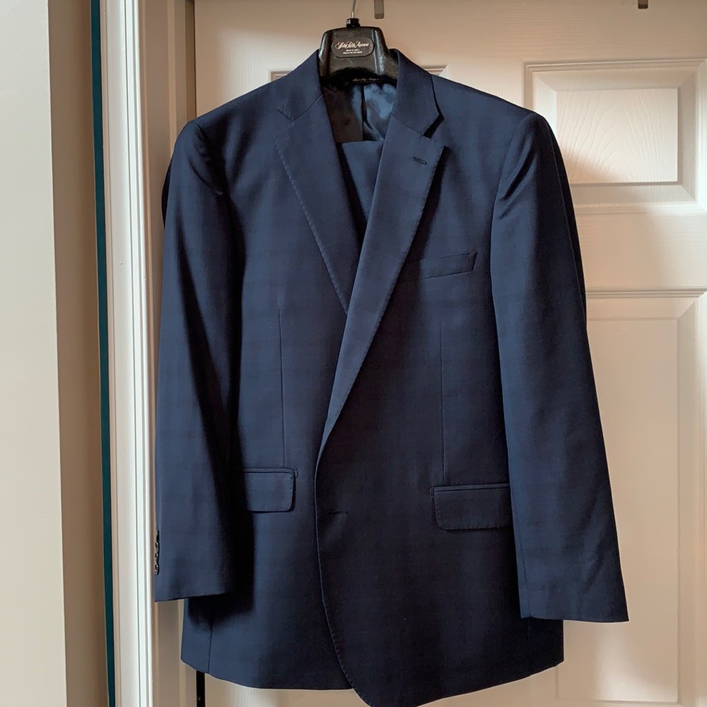 Saks Made in Italy Suit (Ermenegildo Zegna)
